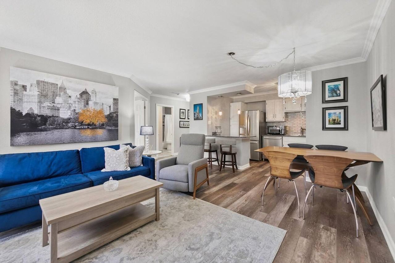 1512 Larimer St #1013112P - Photo 3 of 10