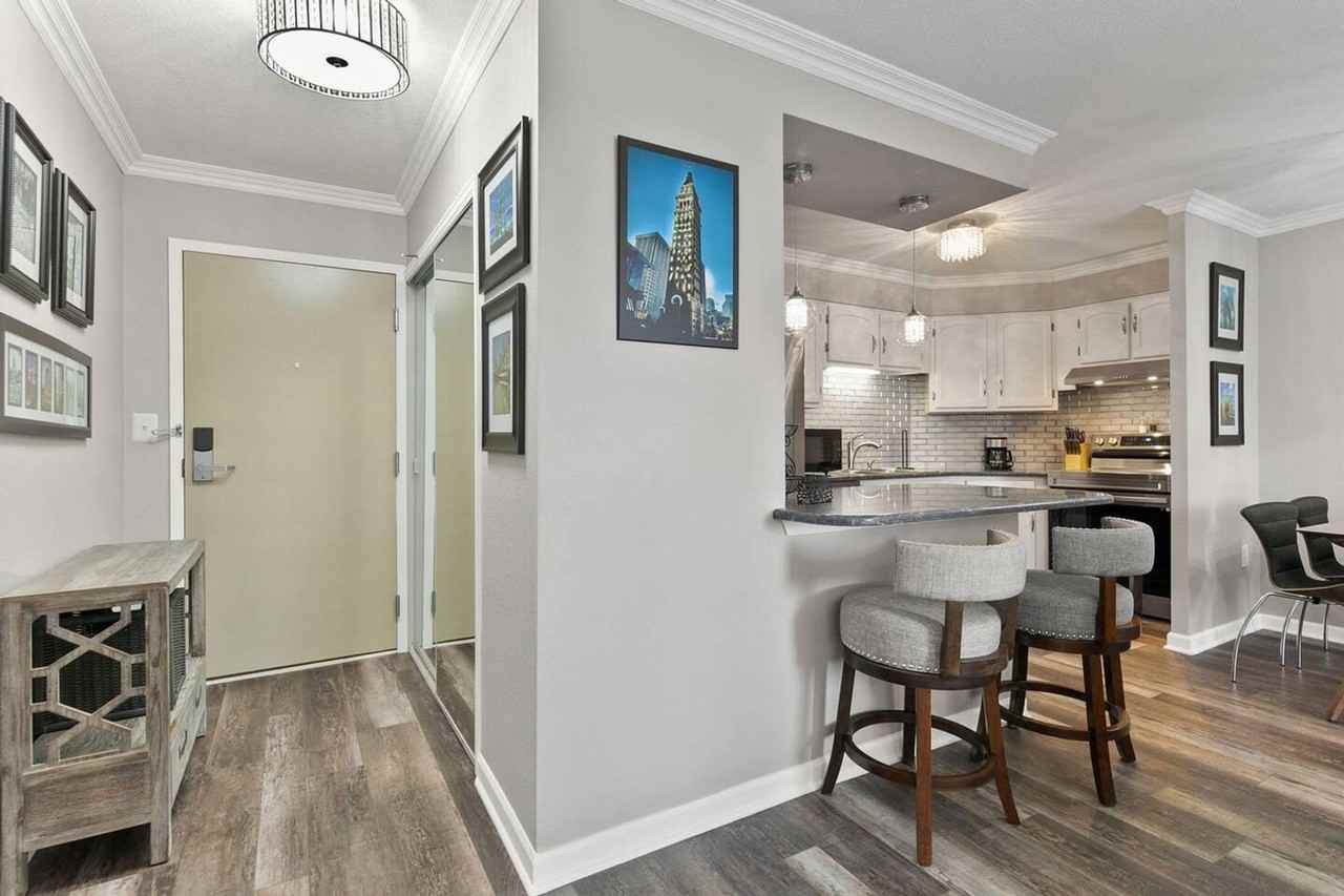 1512 Larimer St #1013112P - Photo 6 of 10