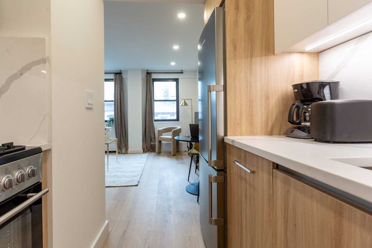 979 3rd Ave #1013710P - Photo 5 of 10