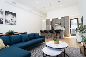 featured image of 2351 Front St