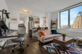 801 Amsterdam Ave - Photo 1 of 1