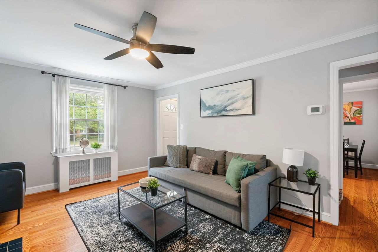 305 E Braddock Rd #1035272P - Photo 2 of 31