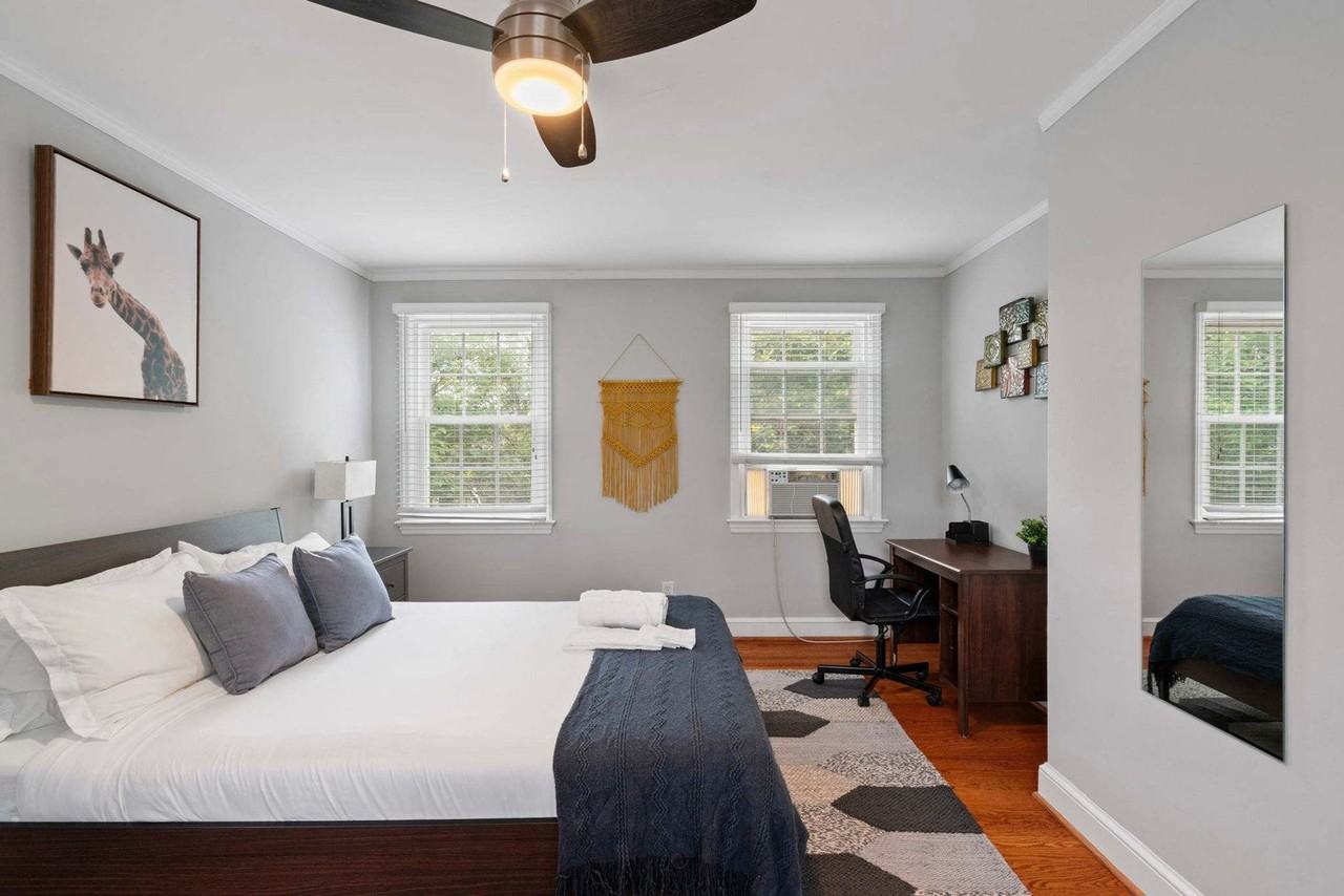 305 E Braddock Rd #1035272P - Photo 6 of 31