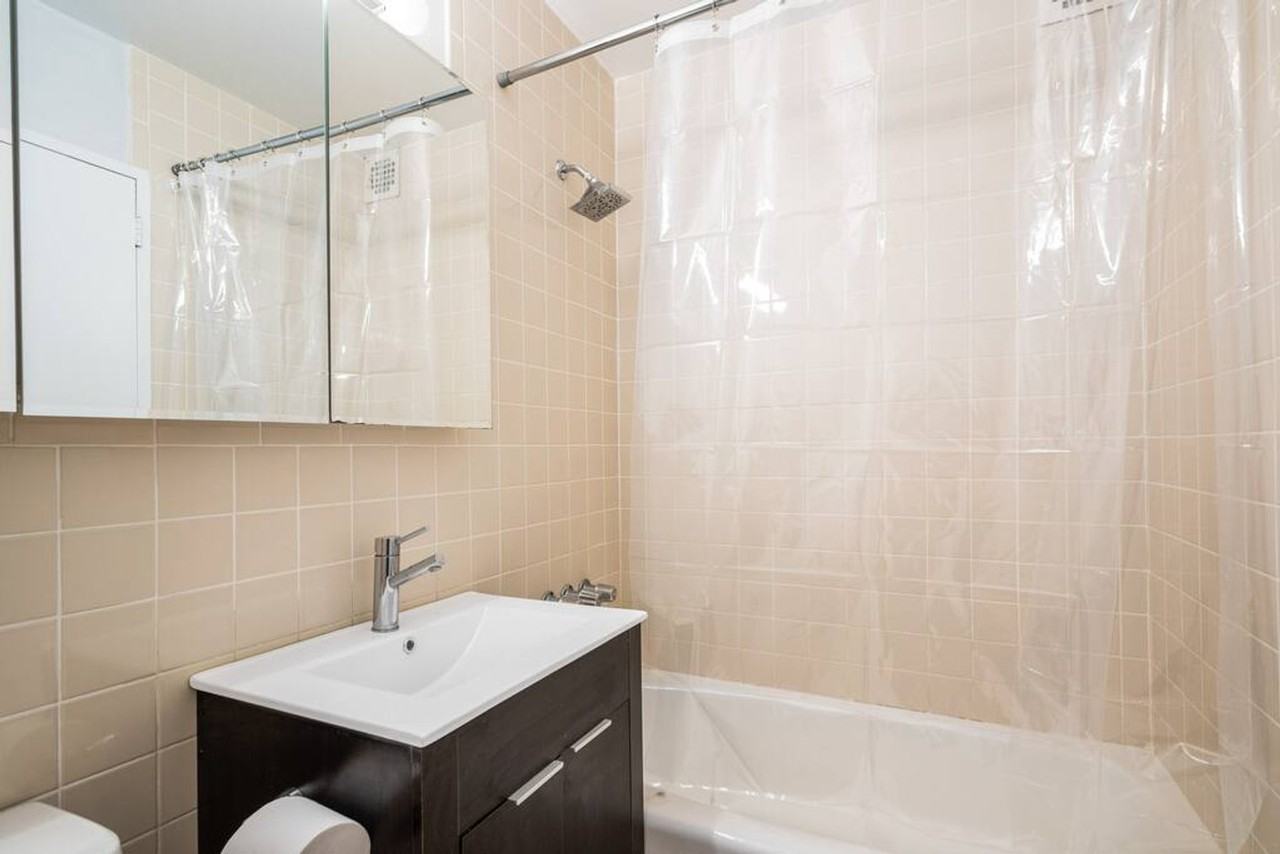 417 E 83rd St #1013661P - Photo 6 of 10