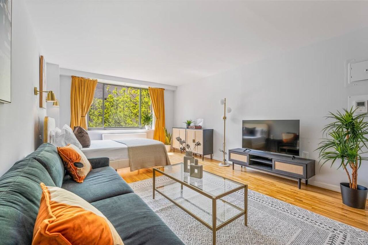 417 E 83rd St #1013661P - Photo 7 of 10