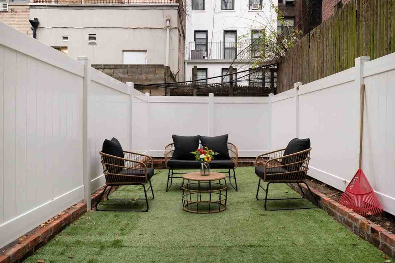 317 East 78th Street - Photo 4 of 35