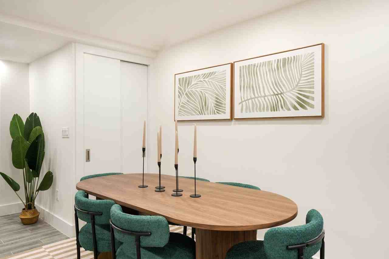 317 East 78th Street - Photo 5 of 35