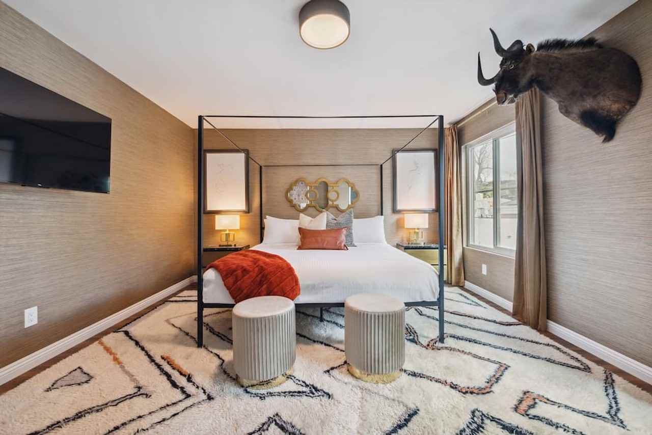 5639 La Jolla Boulevard #1024442P - Photo 2 of 34