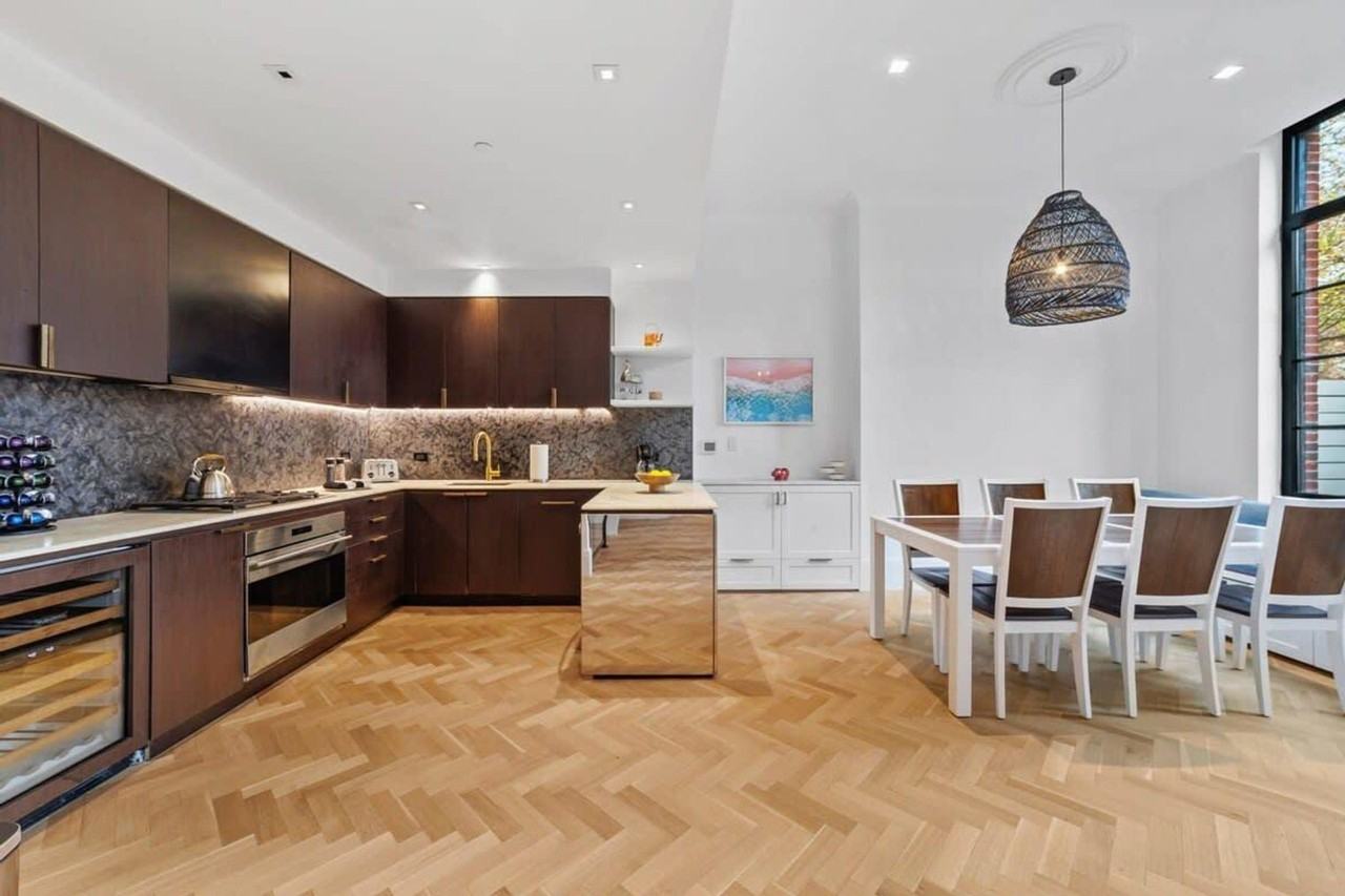 Clinton St #1031965P - Photo 2 of 29