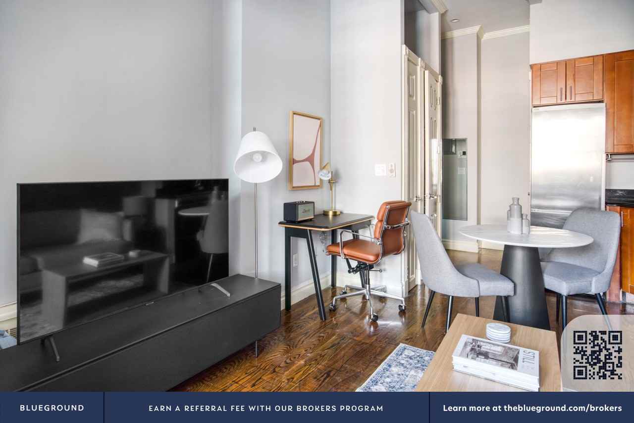 234 West 14th Street - Photo 5 of 19