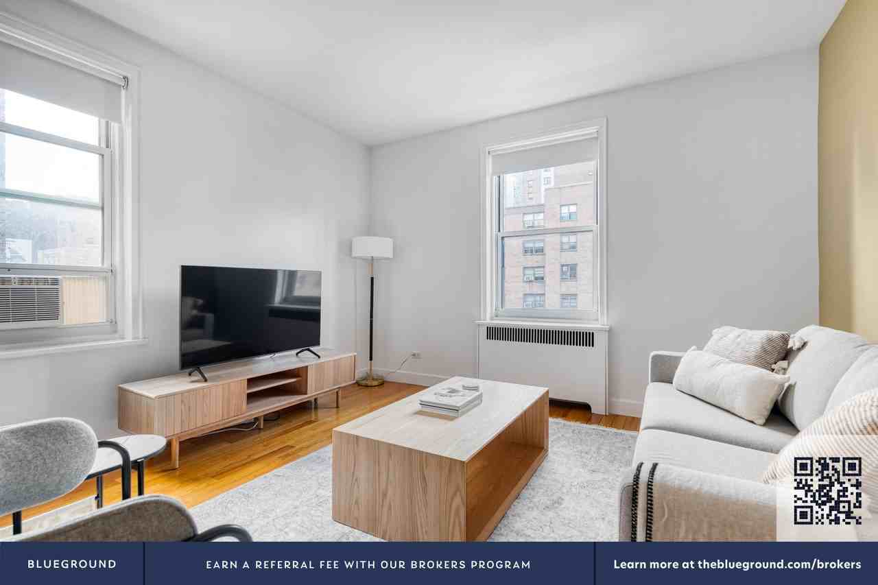 364 West 18th Street #18 - Photo 4 of 42