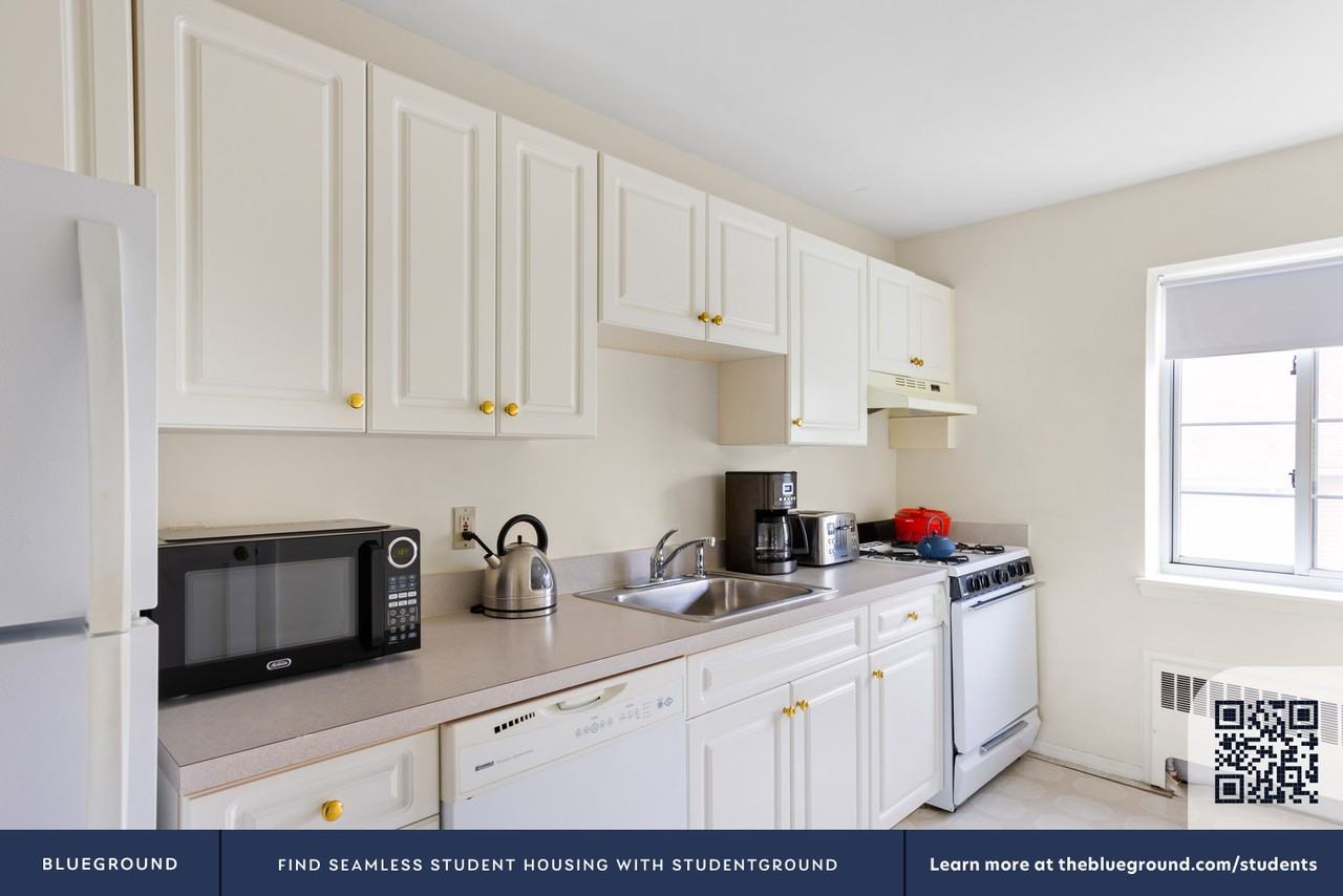 45 Green St #443 - Photo 7 of 17