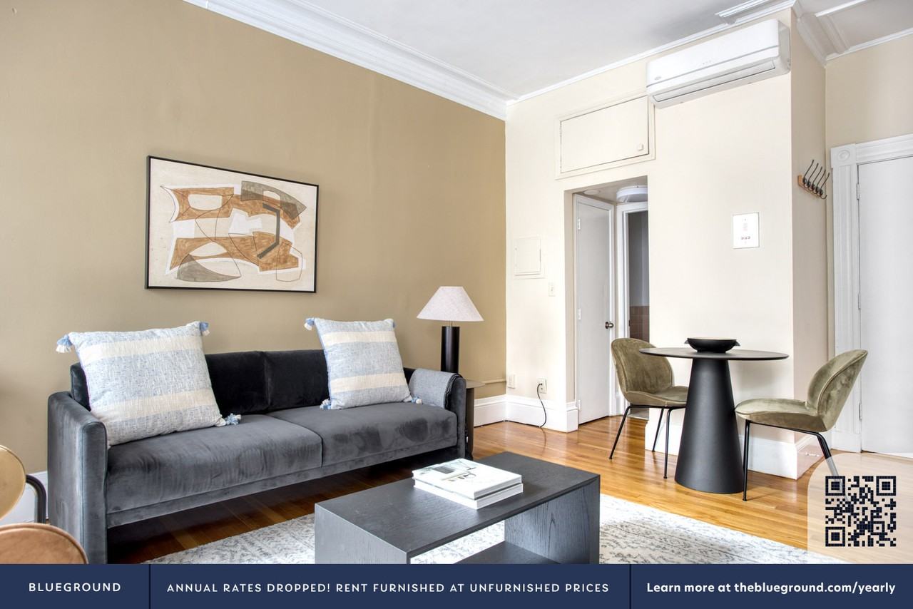 226 Newbury St #724 - Photo 4 of 20