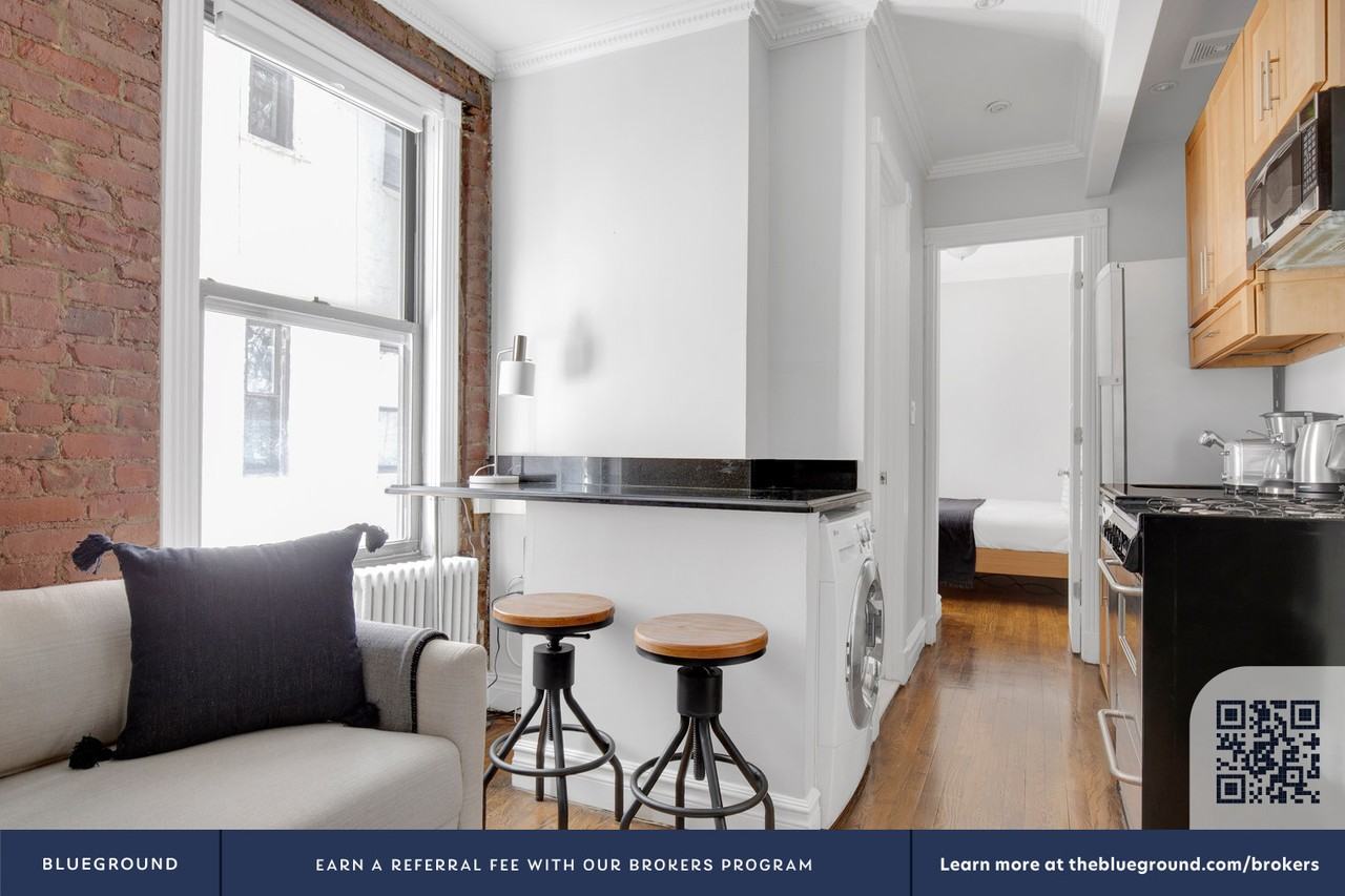 410 E 13th St #722 - Photo 5 of 18