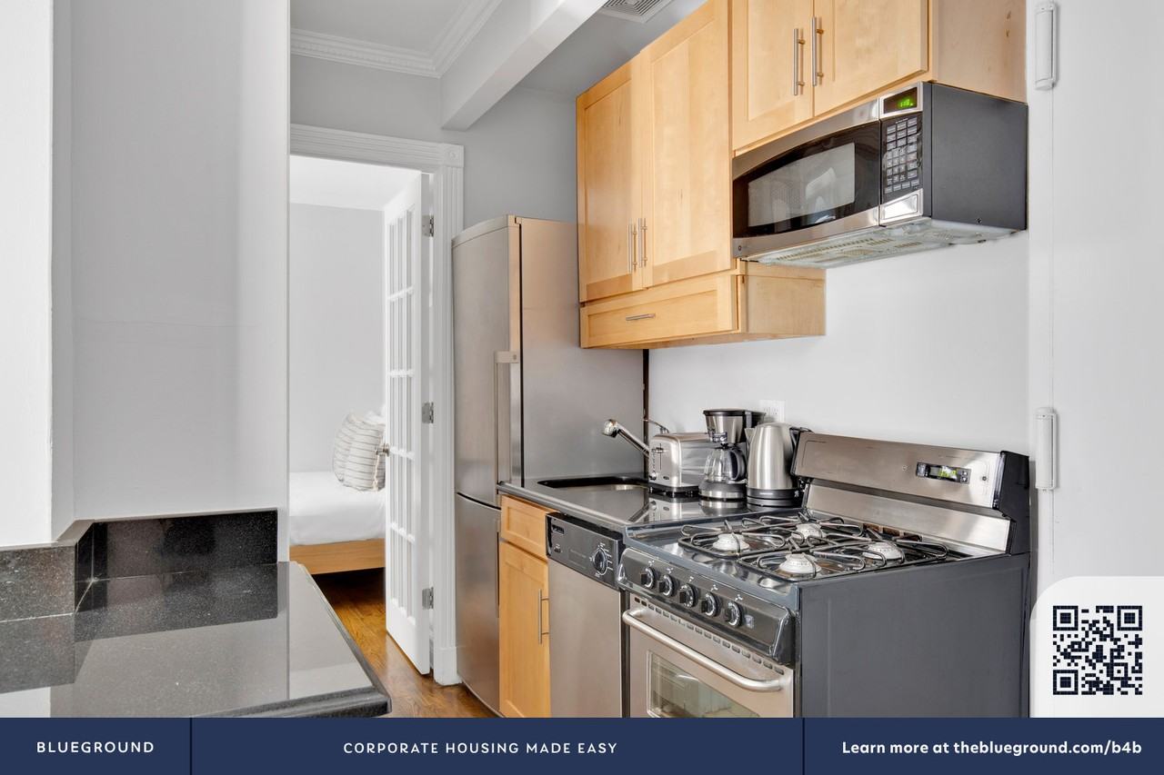 410 E 13th St #722 - Photo 6 of 18