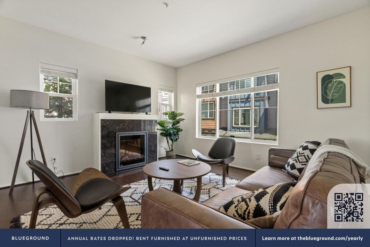 10351 156th Ln Ne #691 - Photo 3 of 33