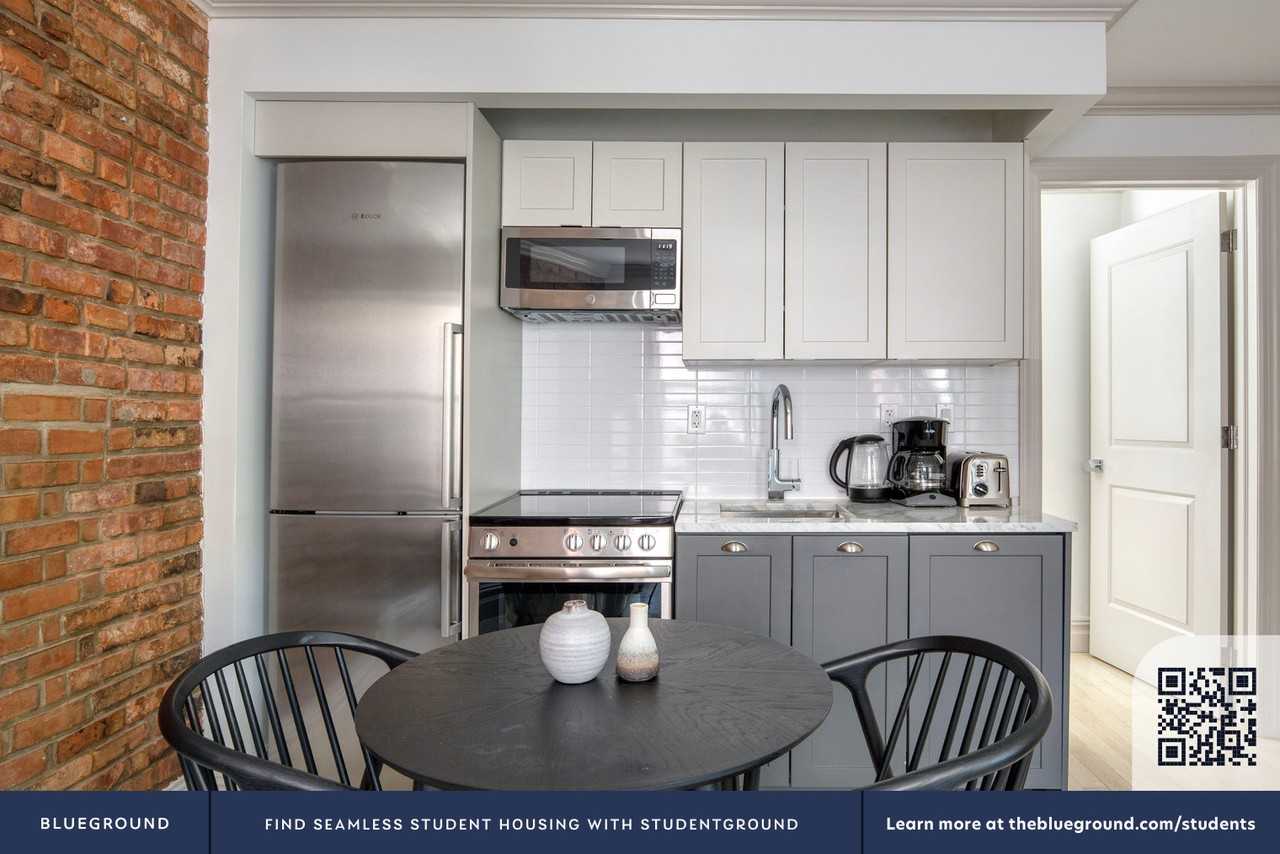 161 W 4th St #1134 - Photo 6 of 16