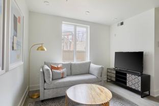 818 Potomac Ave Se - Photo 1 of 1