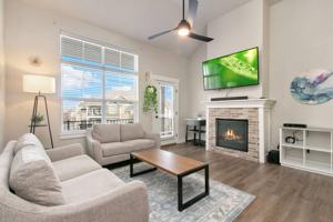 featured image of 1875 Fall River Dr