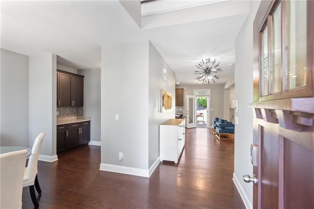 1739 Hollingsworth Blvd Nw - Photo 2 of 25