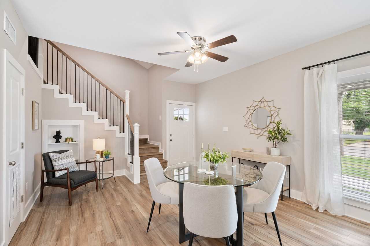 420 Craig St #C4 - Photo 4 of 41