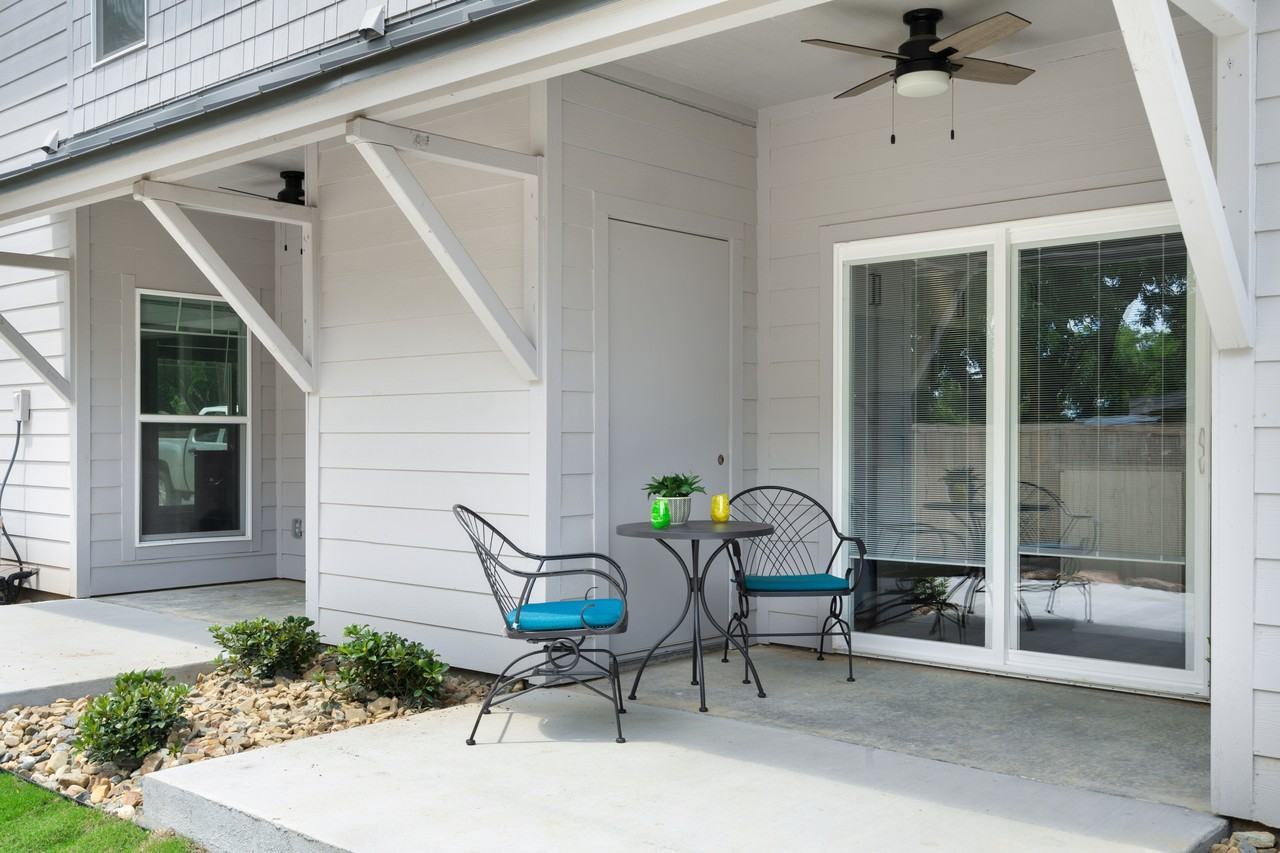 420 Craig St #C4 - Photo 6 of 41