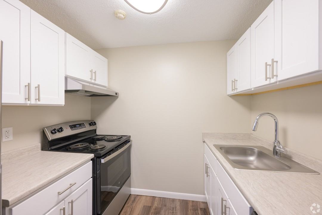 Princeton Green Apartments - Photo 4 of 44