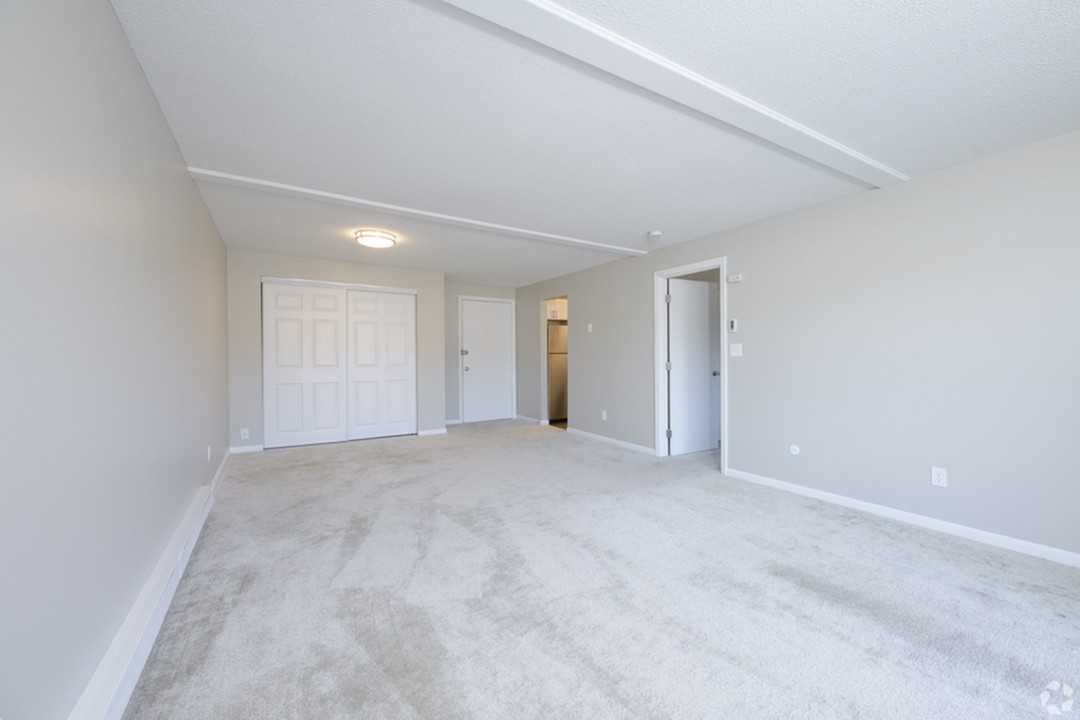 Princeton Green Apartments - Photo 5 of 44