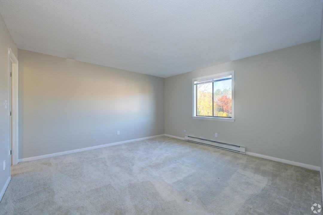 Princeton Green Apartments - Photo 6 of 44