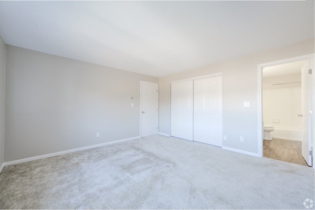 Princeton Green Apartments - Photo 7 of 44