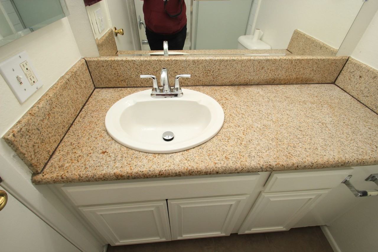 2583 Sextant Ave - Photo 4 of 12