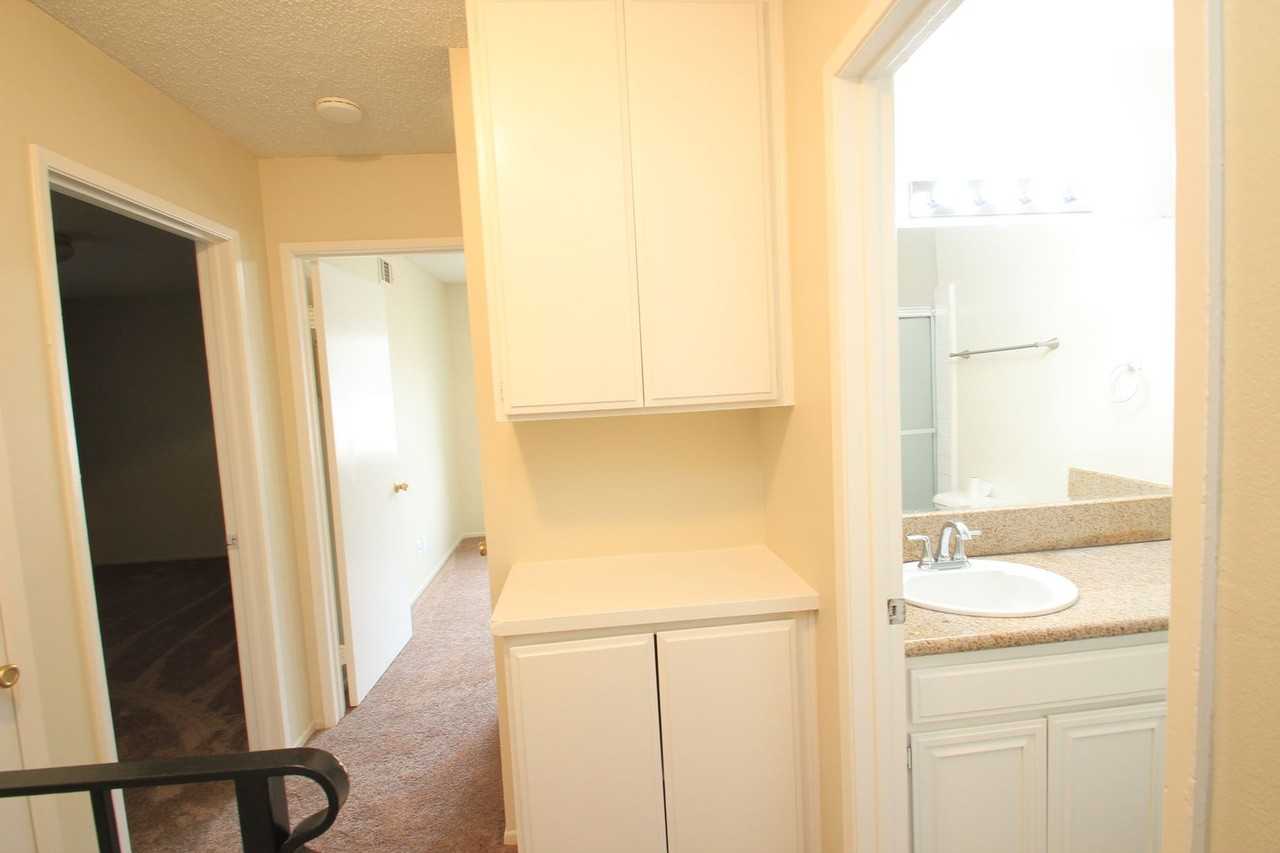 2583 Sextant Ave - Photo 6 of 12