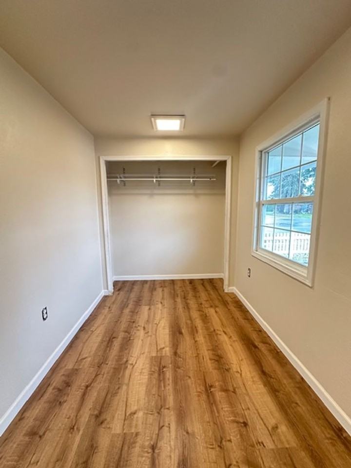 1727 9th St - Photo 3 of 15