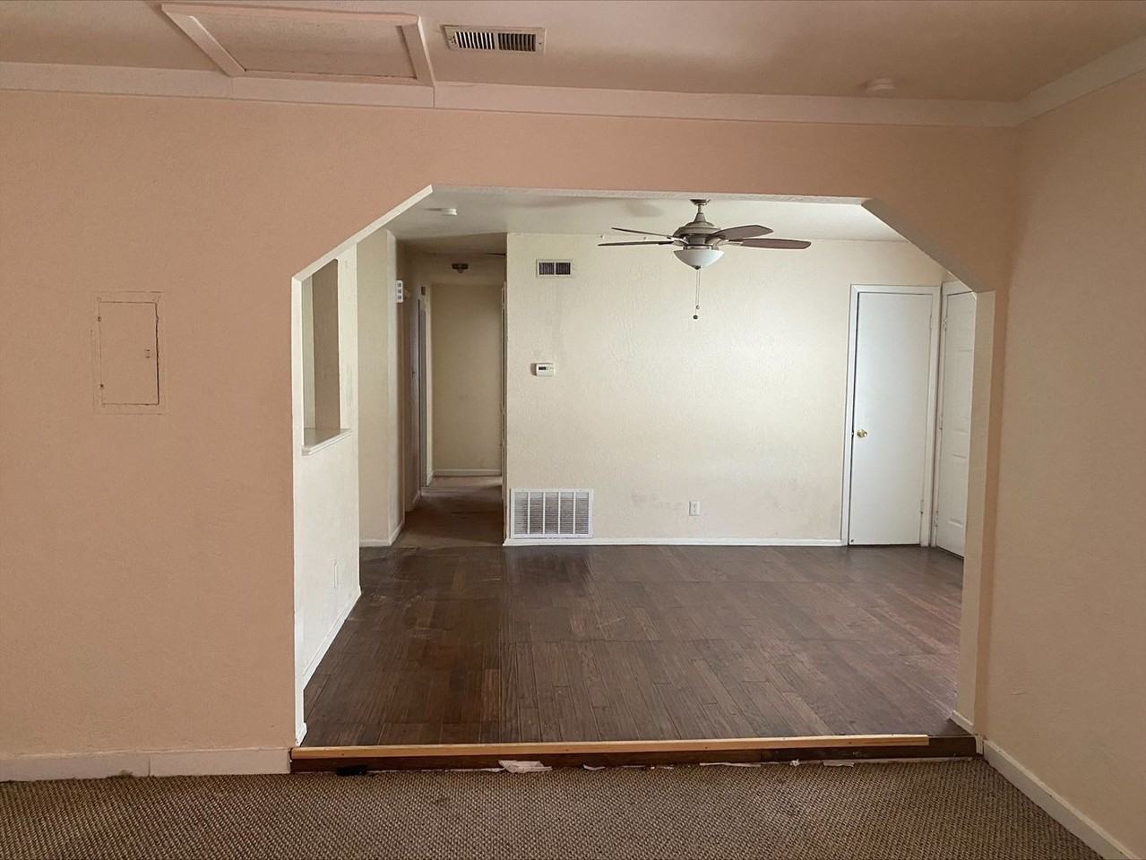 4527 Clear Spring Dr - Photo 4 of 11