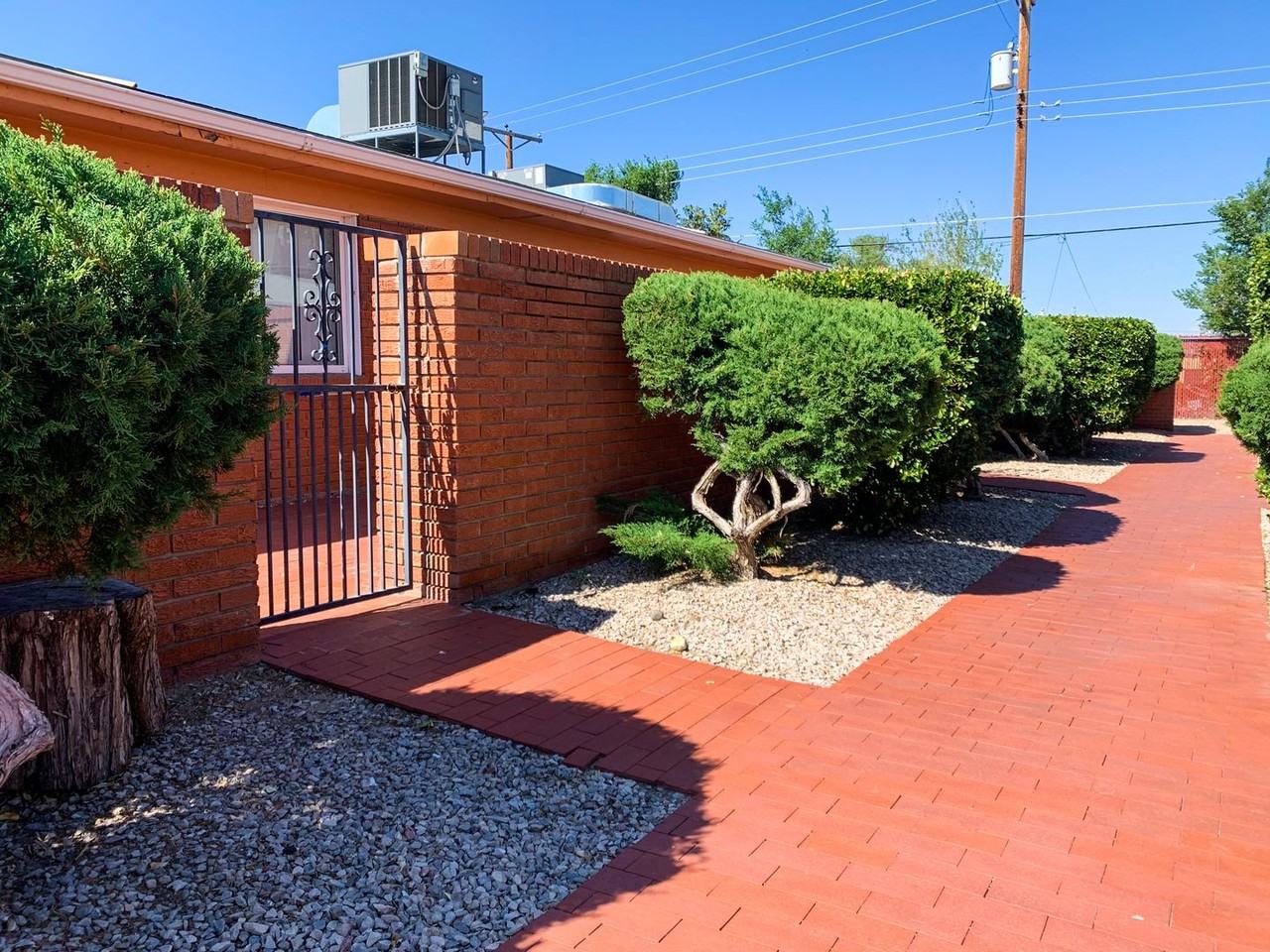 1 Bedroom/1 Bathroom Apartments with REFRIGERATED AIR - Photo 2 of 36