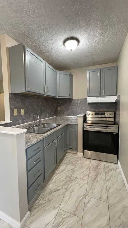 111 E Front St - Photo 5 of 12