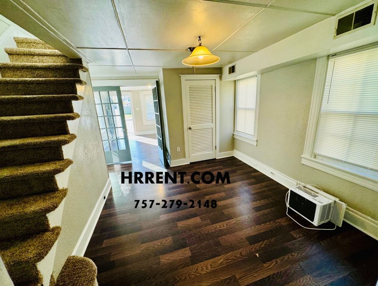 302 Chapel St - Photo 2 of 16