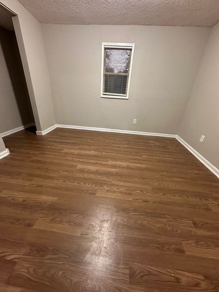 5712 Wabash Ave - Photo 3 of 9