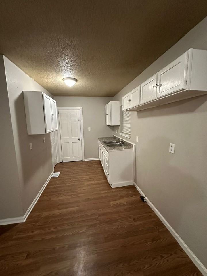 5712 Wabash Ave - Photo 4 of 9