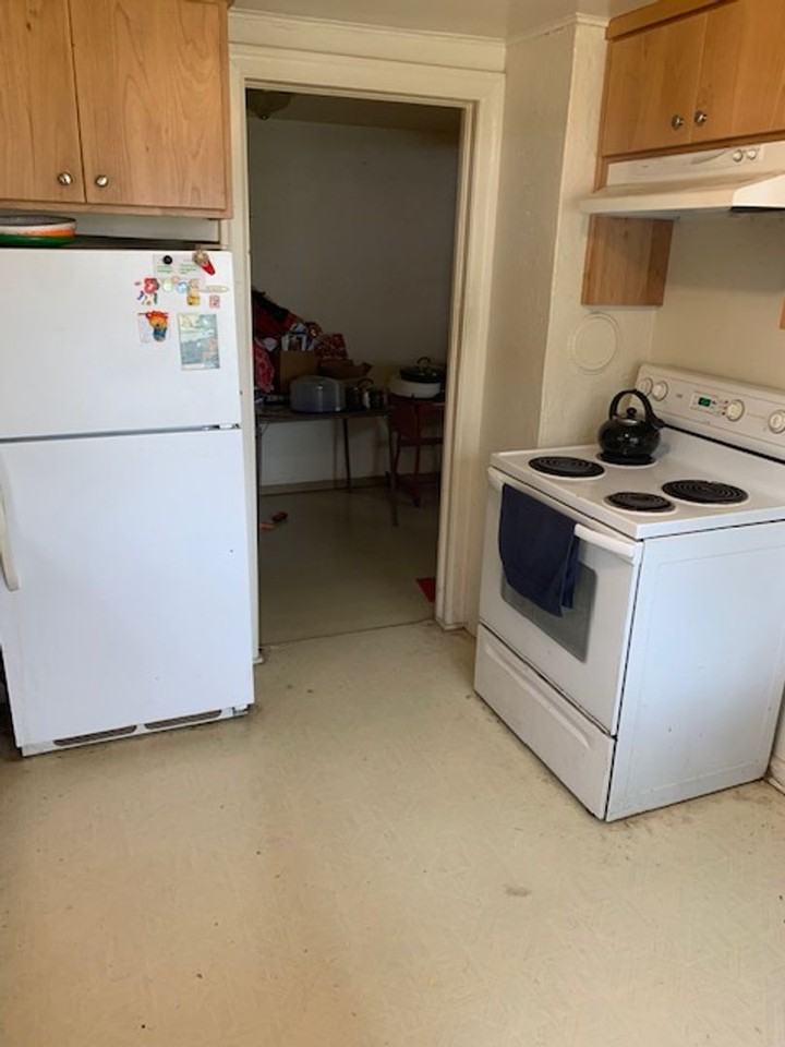 200 Azalea Dr - Photo 3 of 7