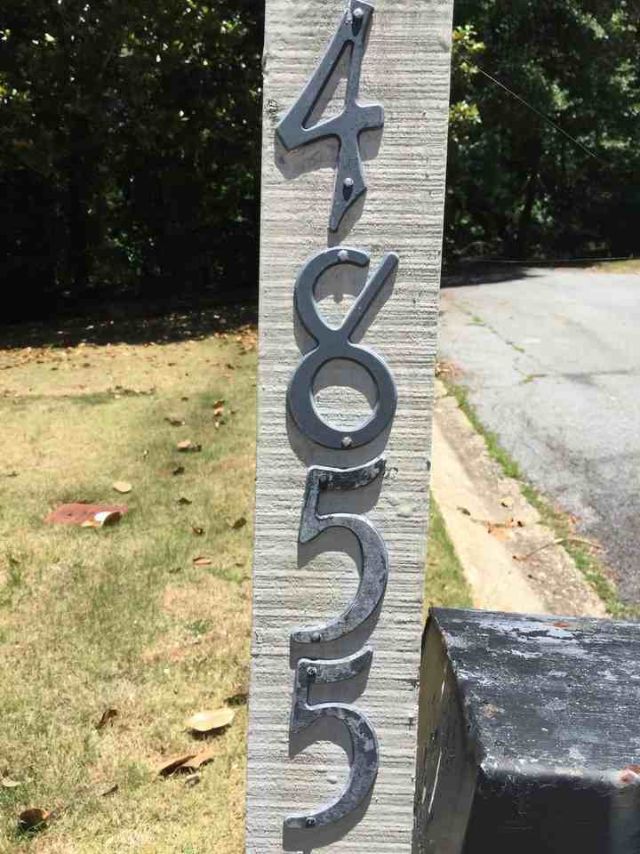 4855 Toney Dr - Photo 6 of 19