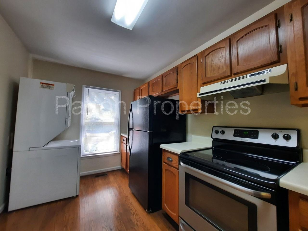 801 King St #G - Photo 5 of 17