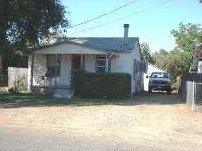 20864 3rd St - Photo 2 of 10