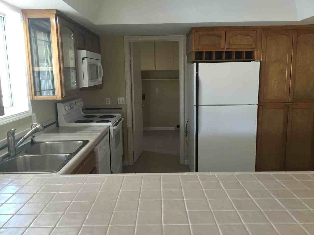 1326 W Ridgeview Dr - Photo 2 of 9