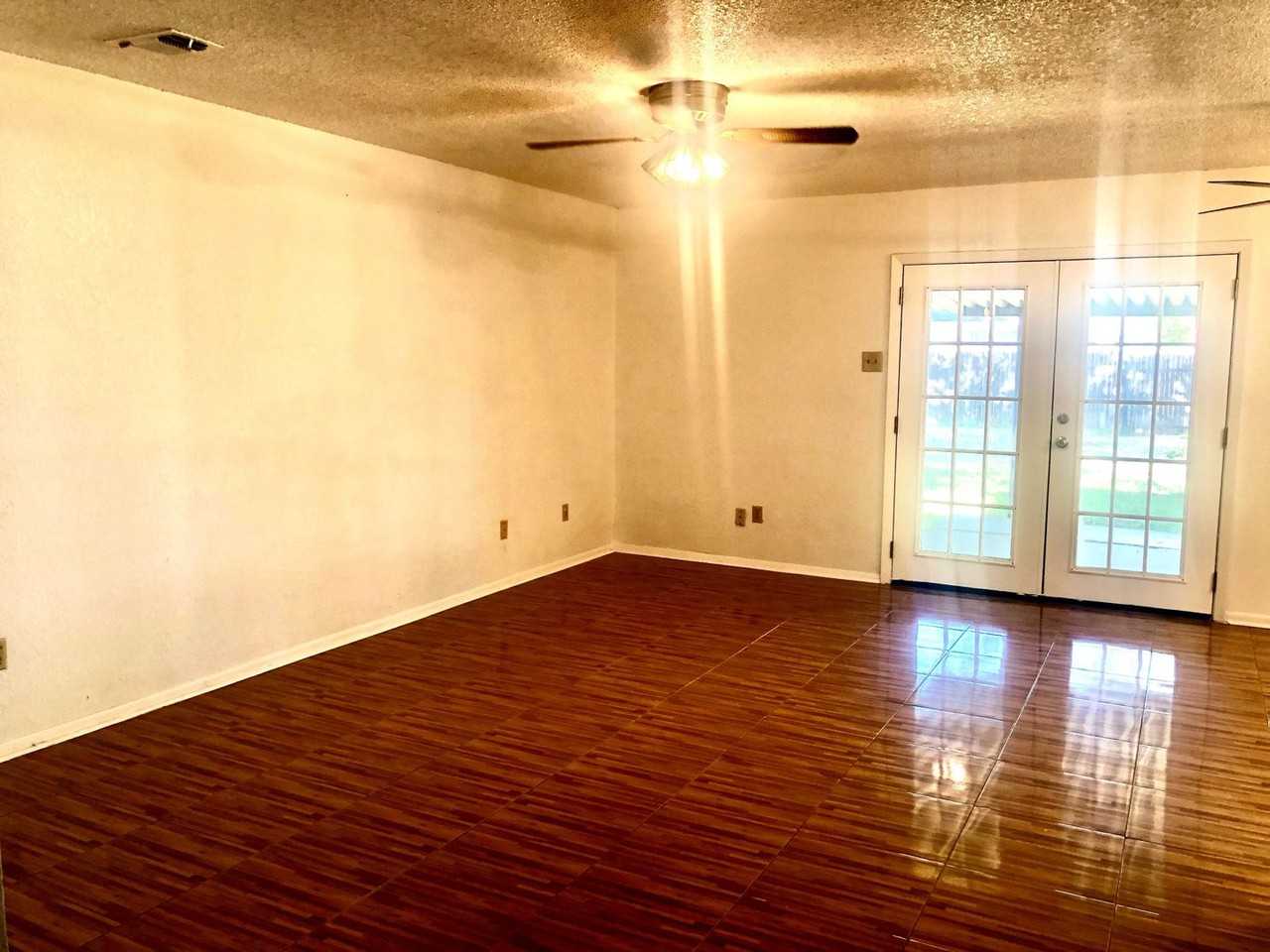 8408 Elkridge Ave - Photo 2 of 20