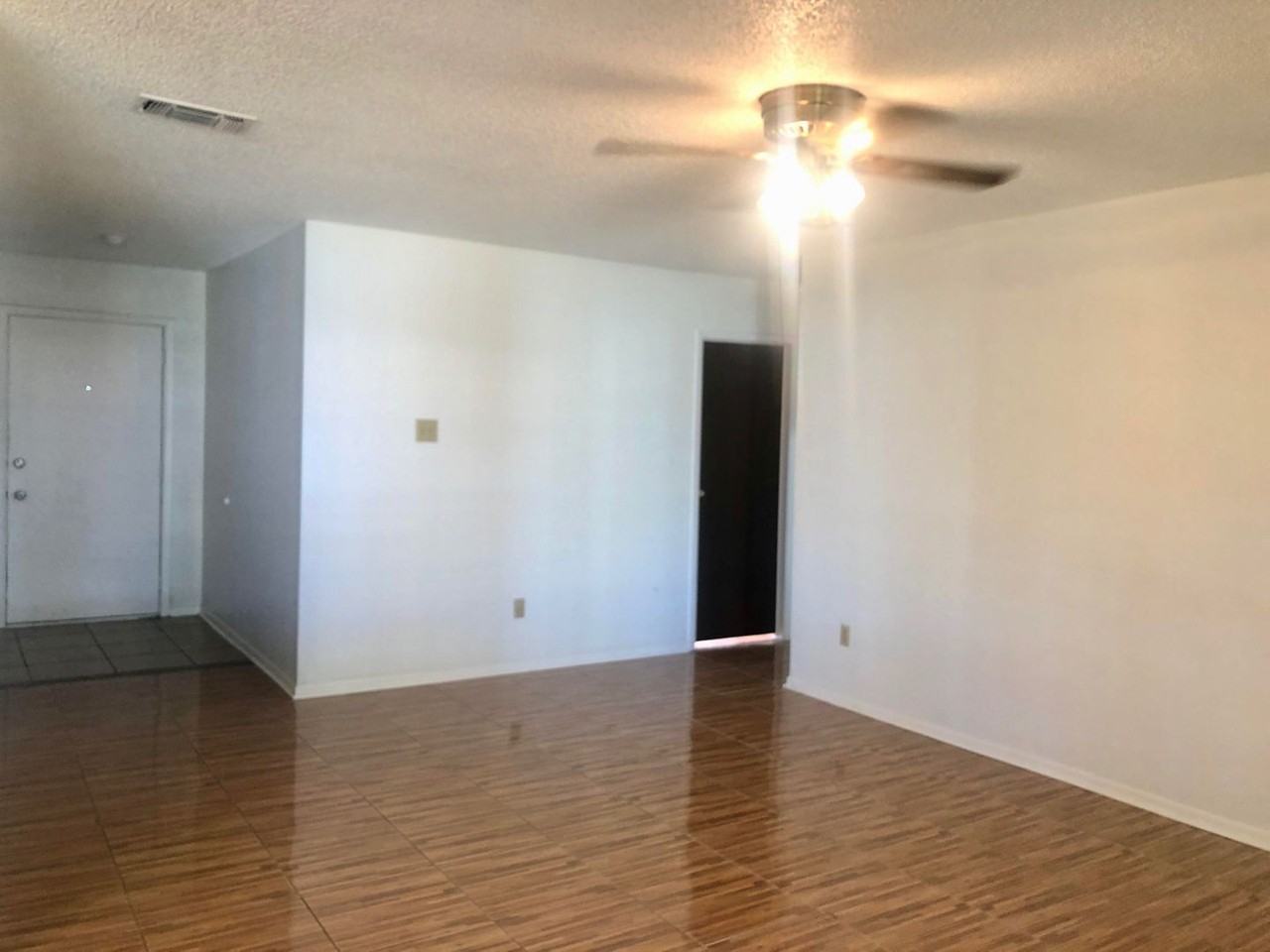 8408 Elkridge Ave - Photo 6 of 20