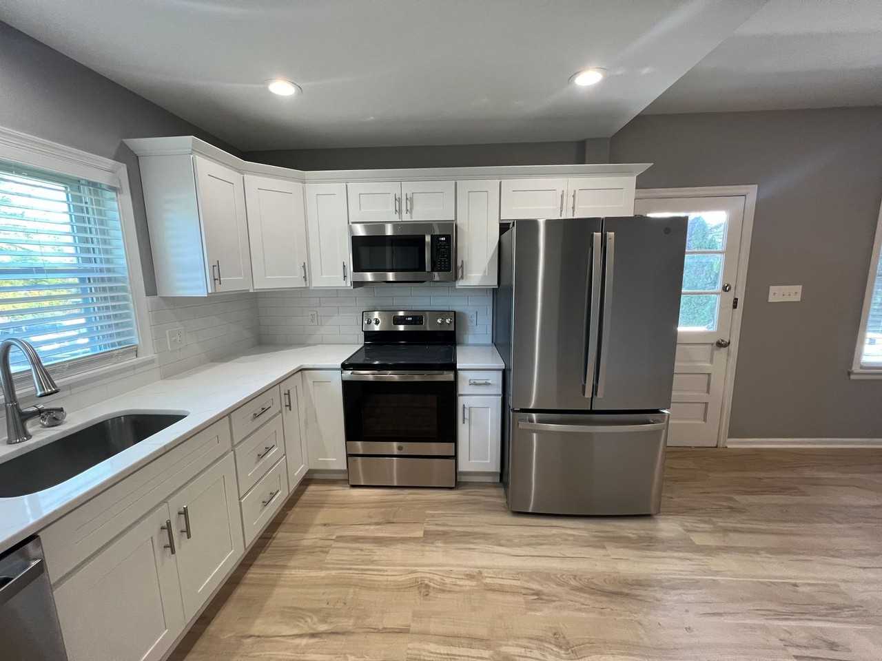 3885 Main Rd W - Photo 2 of 27