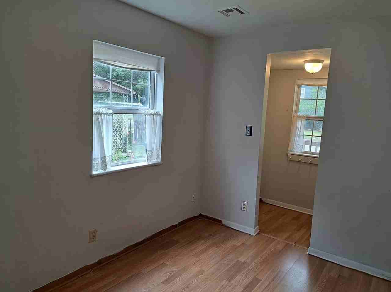 205 N Elm St - Photo 6 of 9
