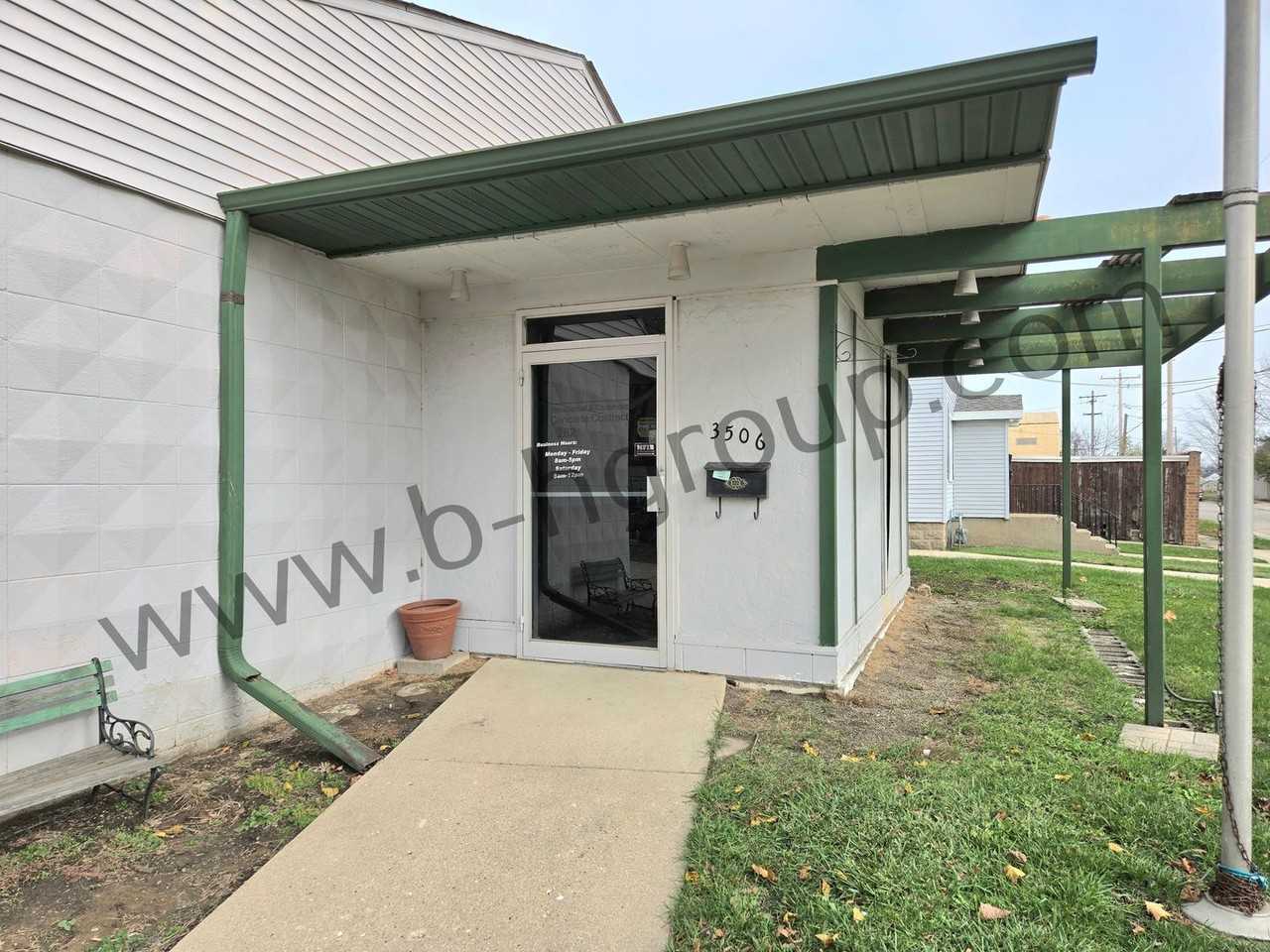 3506 67th St - Photo 2 of 32