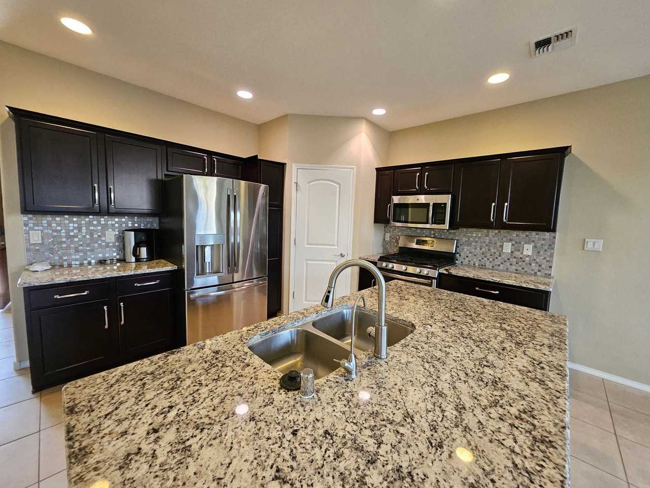 1408 Lumberton Dr Nw - Photo 6 of 33